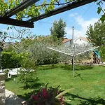 Mirela Appartement *