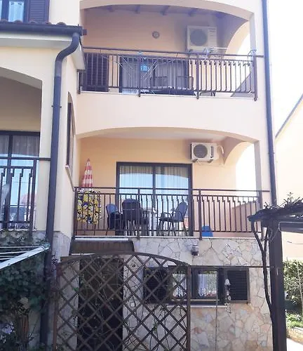 Mirela Apartman