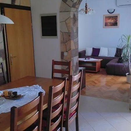 Mirela Apartment Porec