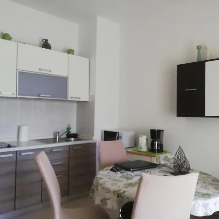 Mirela Apartman